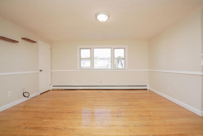 142 Maple Ave, Unit 2 in Woodland Park, NJ - Building Photo - Building Photo