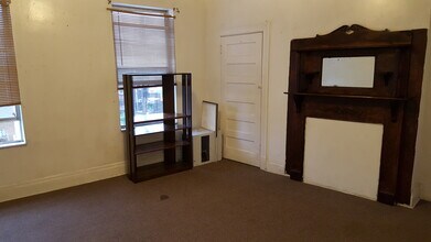 16 Melba Pl, Unit #2 in Pittsburgh, PA - Building Photo - Building Photo
