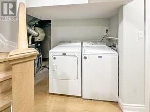 1869 Brookshire Square in Pickering, ON - Building Photo - Building Photo