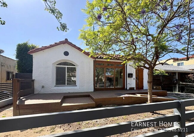 property at 1815 Cloverdale Ave