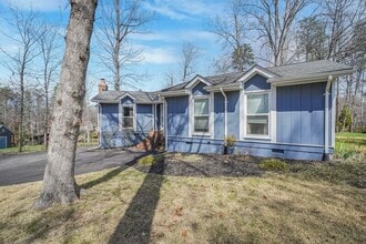 306 Happy Creek Rd in Locust Grove, VA - Building Photo - Building Photo