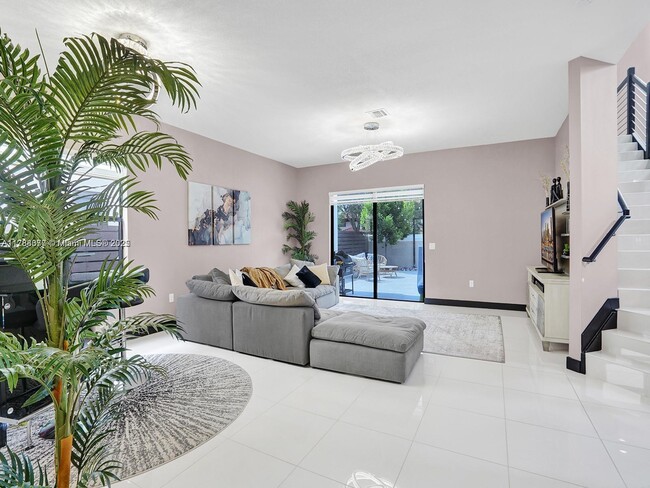 8824 NW 154th Ter in Miami Lakes, FL - Building Photo - Building Photo