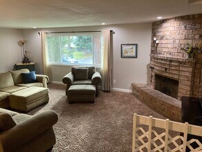 9619 E 9th Ave in Spokane Valley, WA - Building Photo - Building Photo