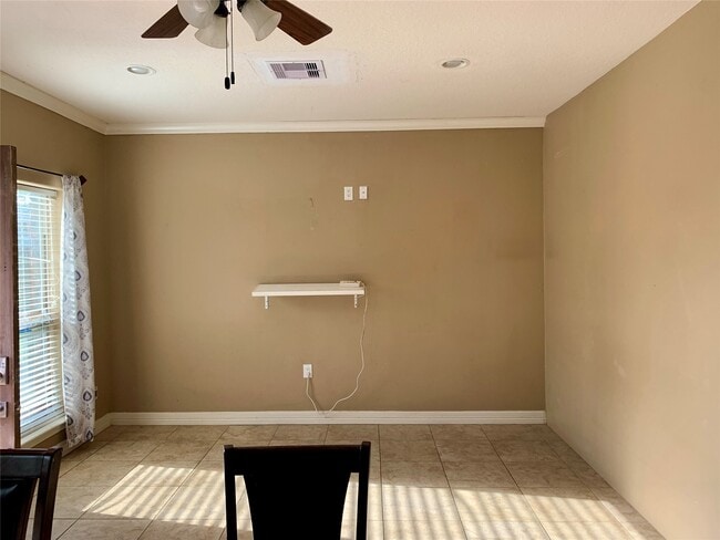 property at 2433 Duncan Dr