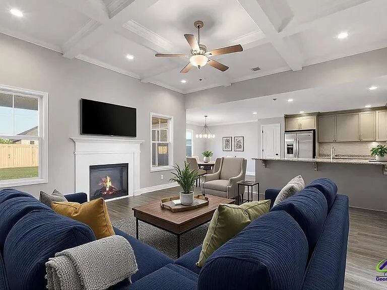 100 Sig Ct in Kathleen, GA - Building Photo