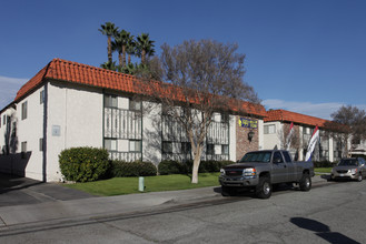 Casa Granada Apartments in Riverside, CA - Building Photo - Building Photo