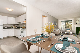 Broadview Meadows Apartments in Sherwood Park, AB - Building Photo - Building Photo