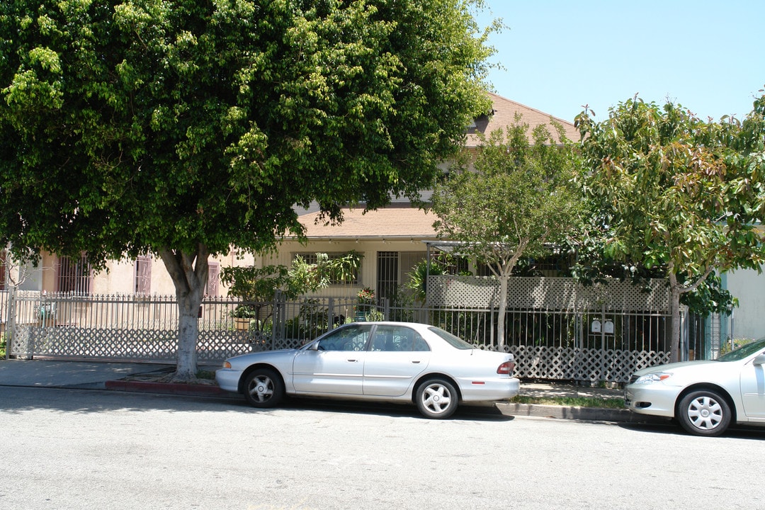 962 Dewey Ave in Los Angeles, CA - Building Photo