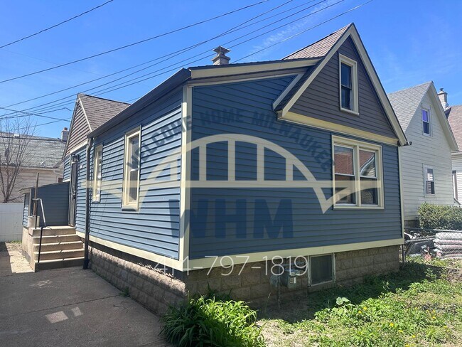property at 3045 N Booth St