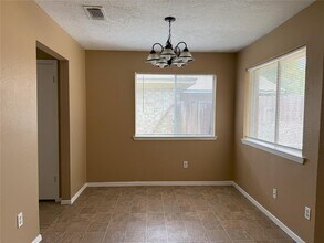10322 Autumn Meadow Ln in Houston, TX - Foto de edificio - Building Photo