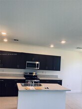 157 NE 27th Terrace in Homestead, FL - Building Photo - Building Photo