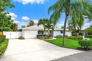 355 Franklin Rd in Tequesta, FL - Building Photo