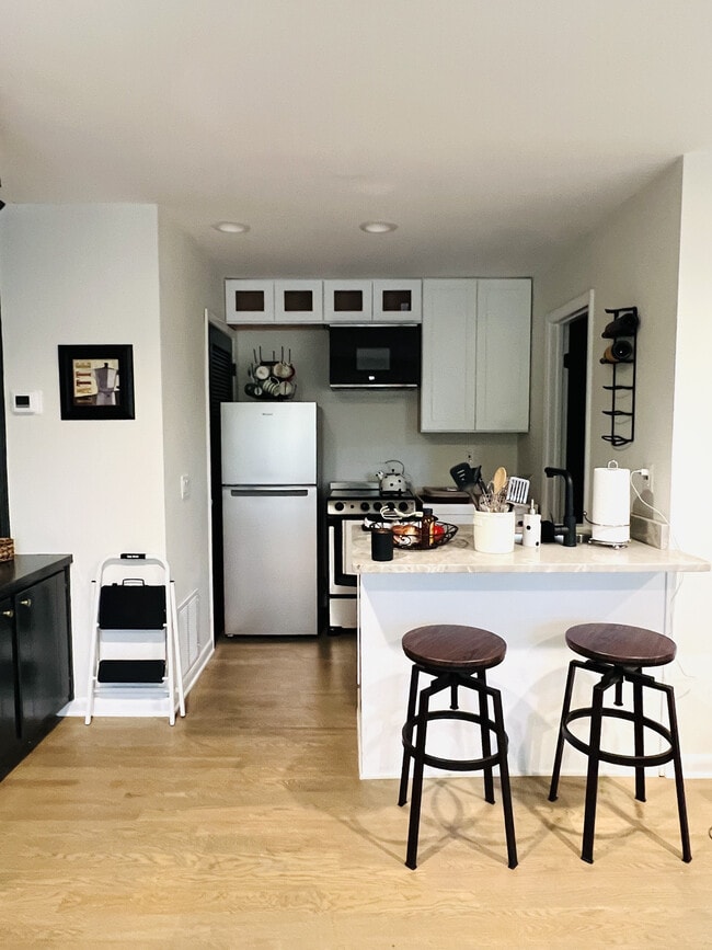 1550 Spalding Dr in Atlanta, GA - Building Photo - Building Photo