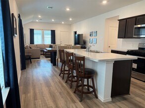 1135 Juniper Vis Dr in Houston, TX - Building Photo - Building Photo