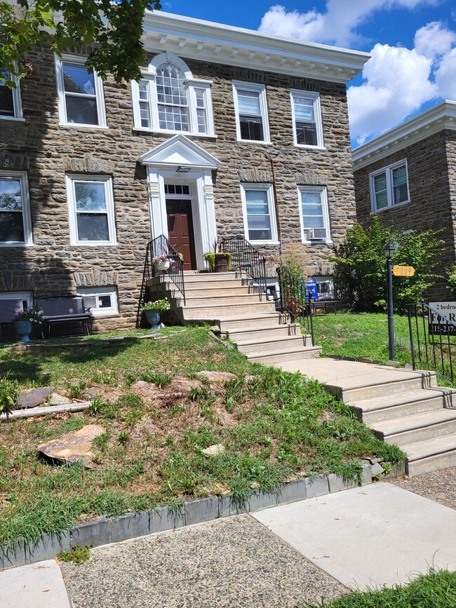 7009 McCallum St, Unit 7009 Mc Callum D- 4 in Philadelphia, PA - Foto de edificio - Building Photo