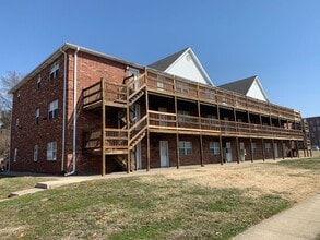 College Place Apartments! in Warrensburg, MO - Building Photo - Interior Photo