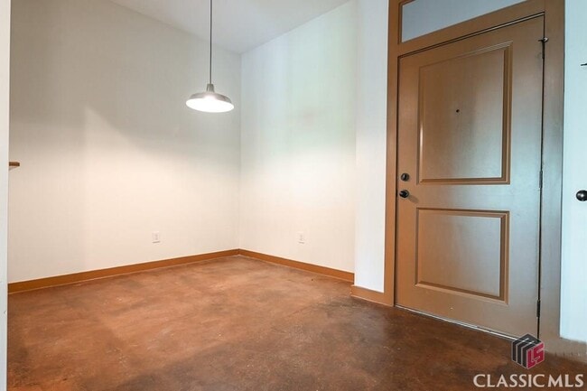 250 Martha Dr in Athens, GA - Building Photo - Building Photo