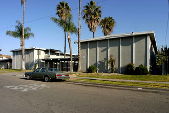 1340-1348 E San Bruno Ave in Fresno, CA - Building Photo - Building Photo