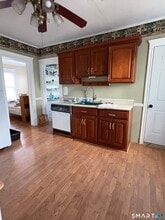 211 S Whittlesey Ave in Wallingford, CT - Building Photo - Building Photo