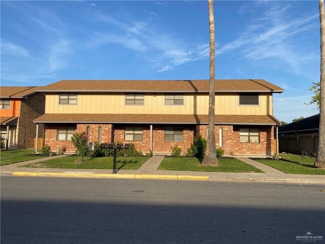 3210 N 25th St in McAllen, TX - Foto de edificio - Building Photo