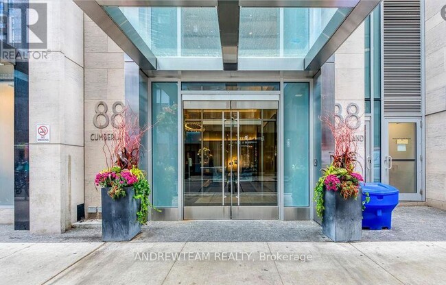 88-2188 Cumberland St in Toronto, ON - Building Photo - Building Photo