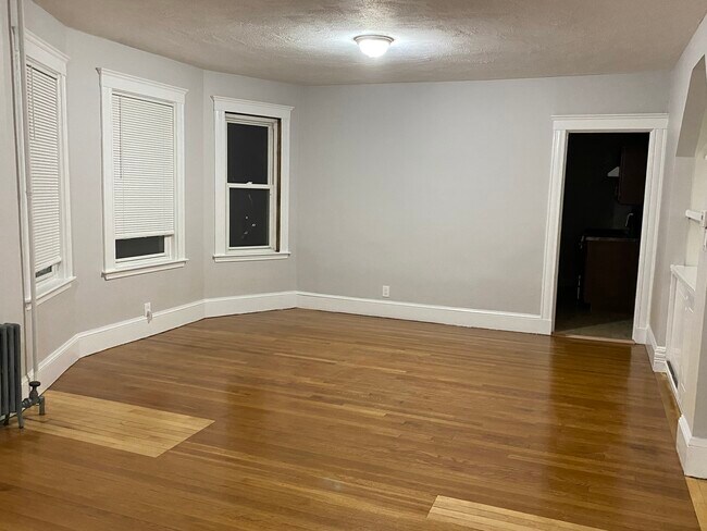 12 Aberdeen Rd, Unit 2 in Milton, MA - Building Photo - Building Photo
