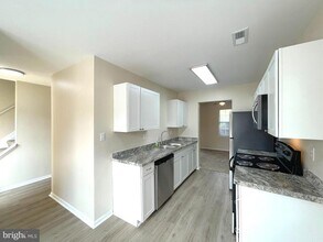 22023 Valley Estates Dr in Lexington Park, MD - Building Photo - Building Photo