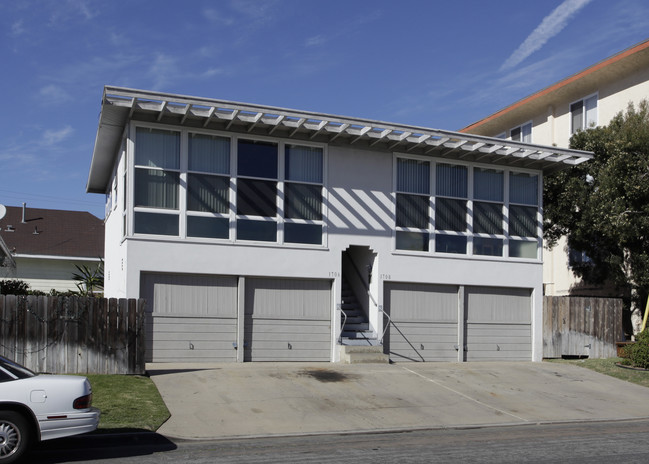 1706-1708 Locust St in San Diego, CA - Foto de edificio - Building Photo