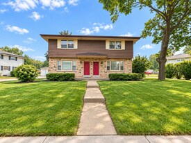 6021 N 109th St in Milwaukee, WI - Building Photo