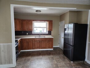 211 S Morgan St in Bluffton, IN - Building Photo - Building Photo