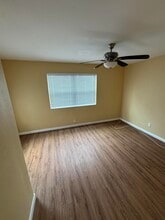 718 W 10th St in Riviera Beach, FL - Building Photo - Building Photo