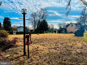 222 Berlin Rd N in Lindenwold, NJ - Foto de edificio - Building Photo