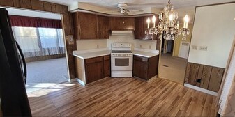 53 E Dwight Dr in Pueblo West, CO - Building Photo