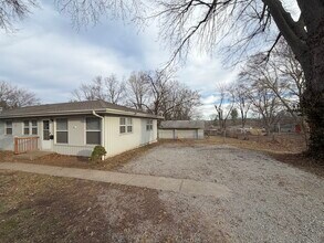 2509 S Westport Rd in Independence, MO - Building Photo - Building Photo