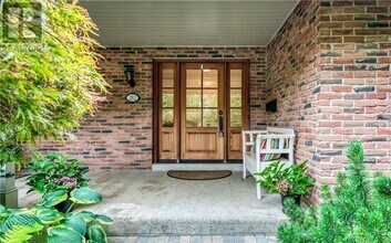 282 Gatestone Ave in Oakville, ON - Building Photo - Building Photo