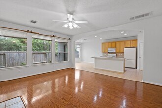107 W Burberry Cir in Conroe, TX - Building Photo - Building Photo