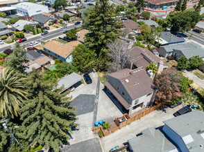 820 Cedar St in Redwood City, CA - Building Photo - Building Photo