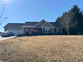 221 Brook Way in Liberty, SC - Building Photo