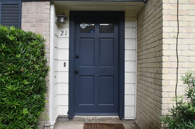 property at 10018 Knoboak Dr