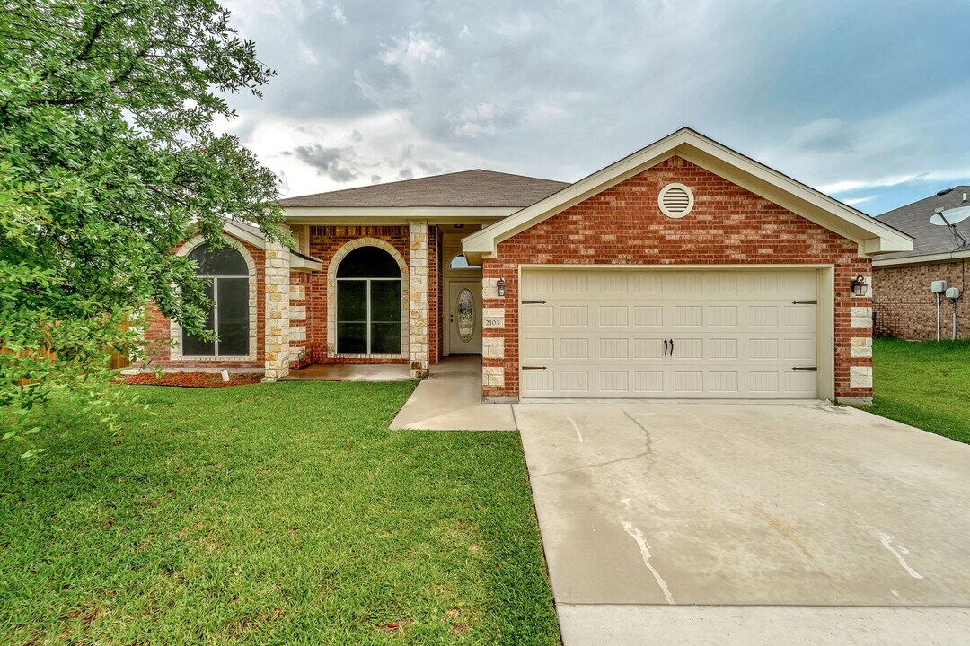 2103 Coy Dr in Copperas Cove, TX - Building Photo