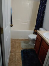 370 Sherman St SE in Palm Bay, FL - Foto de edificio - Building Photo