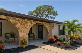 813 Ormond St in Venice, FL - Building Photo