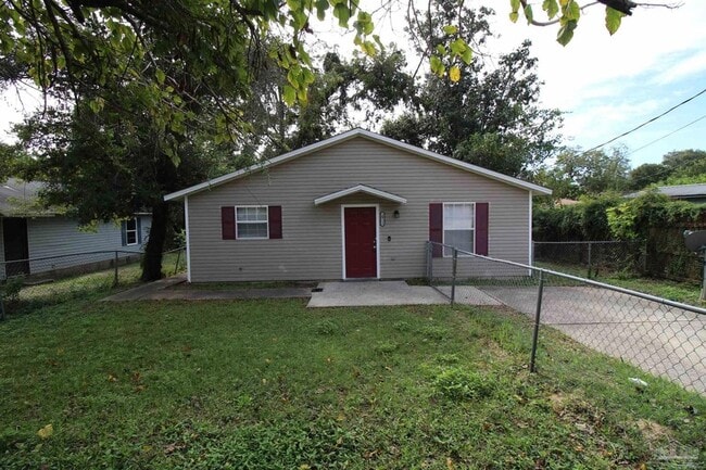 1911 W Gonzalez St in Pensacola, FL - Foto de edificio - Building Photo