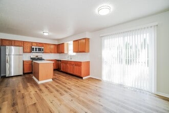 4301 Owl Ct in Grove City, OH - Building Photo - Building Photo