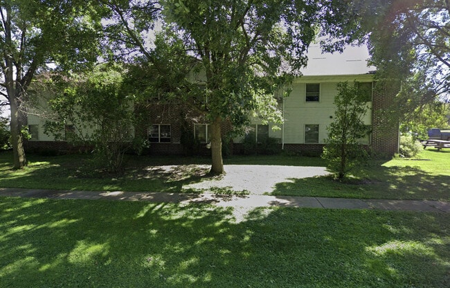 222 N Central St
