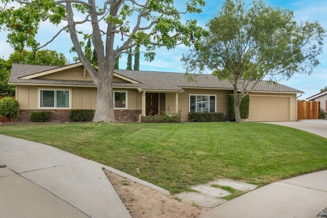 640 Newcastle Cir in Santa Maria, CA - Building Photo - Building Photo