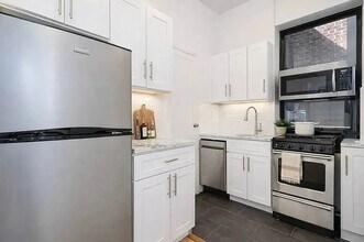 284 Mulberry St, Unit 27 in New York, NY - Foto de edificio - Building Photo