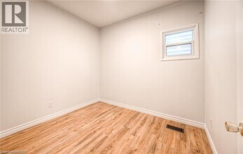 93 Water St S in Cambridge, ON - Building Photo - Building Photo