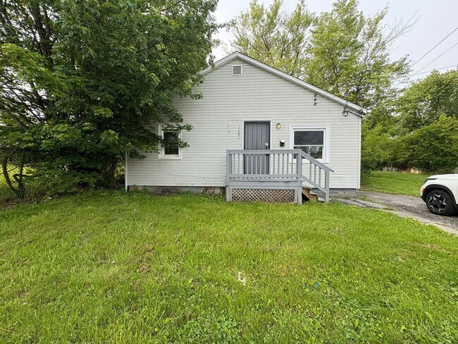 property at 15206 Lincoln Ave