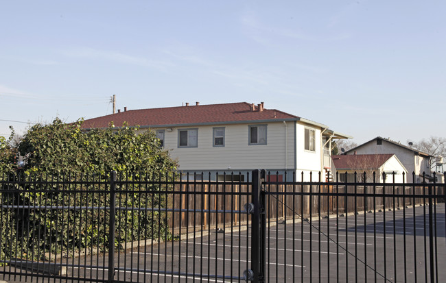 205 Smalley Ave in Hayward, CA - Foto de edificio - Building Photo